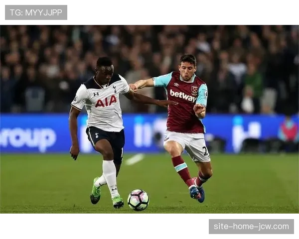 西汉姆联主场称霸欧联杯 连续十场保持不败展现强势底蕴